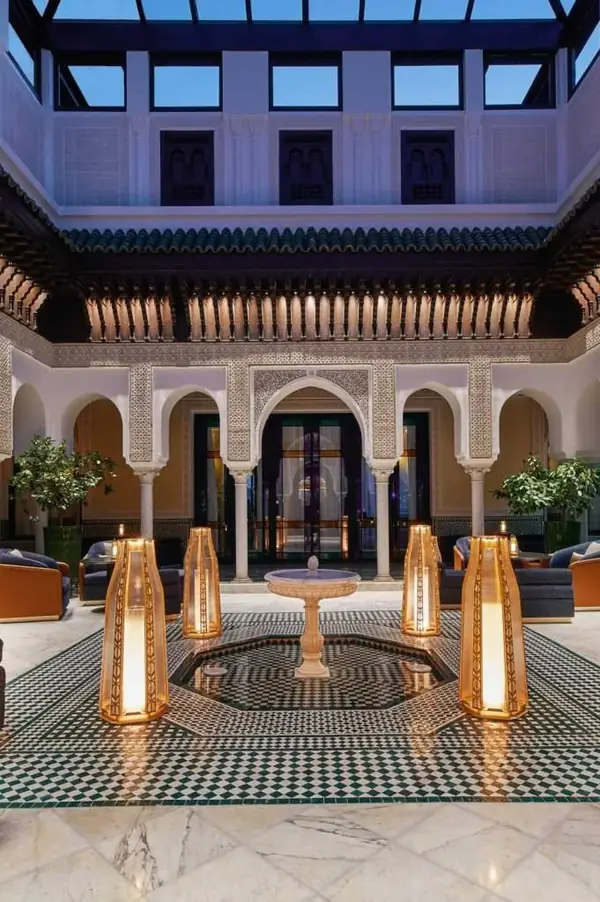 Patio de riad con fuente